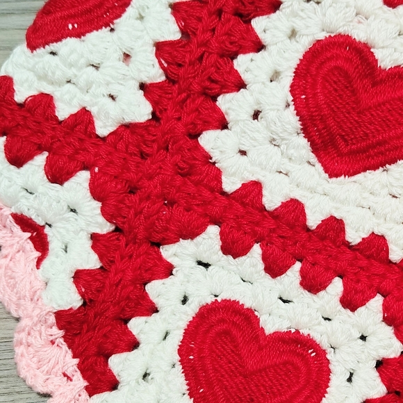 Piper K HEART VALENTINE Crochet Head Band Scarf Triangle Bandana 🤍🩷❤️ - Picture 4 of 8